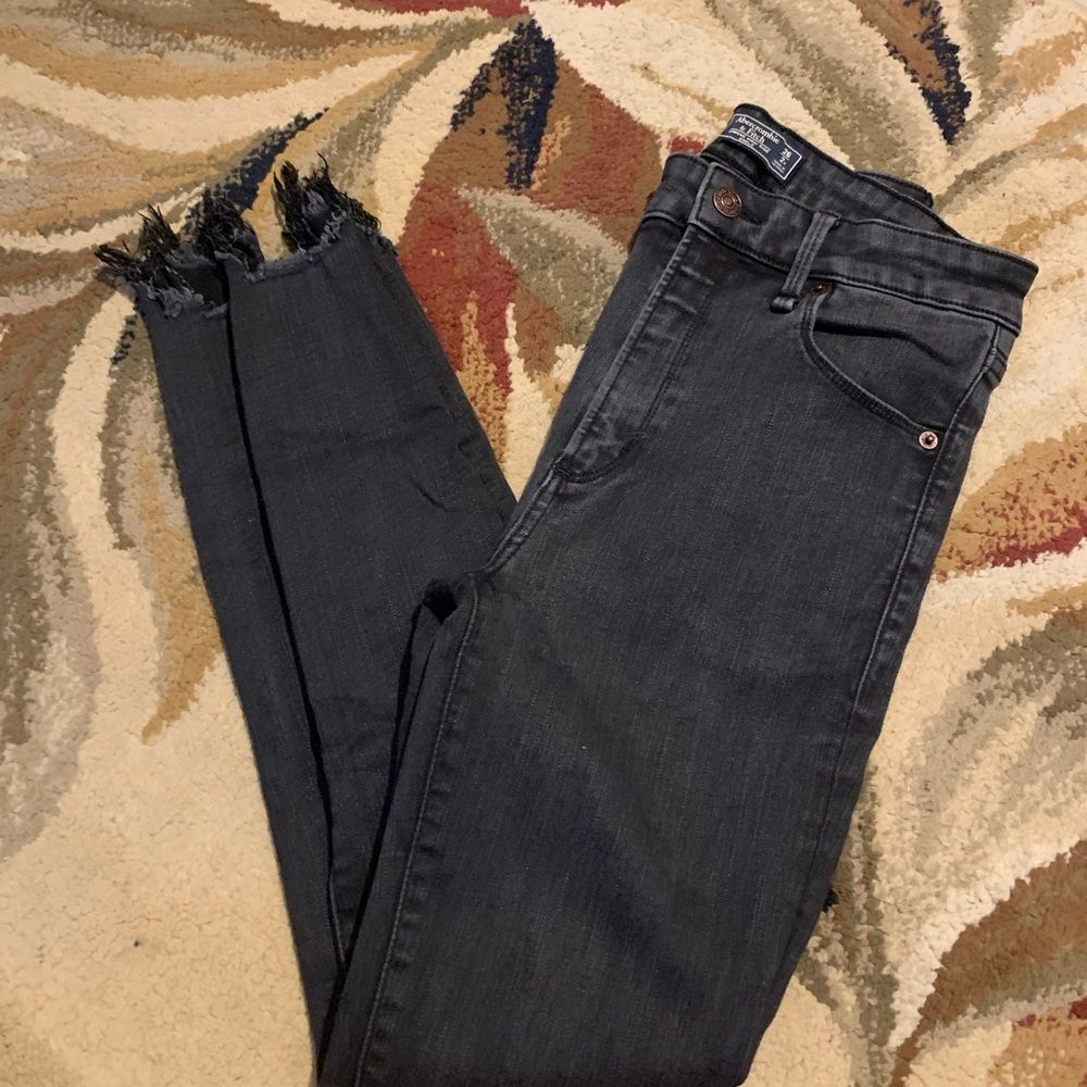 A&F high rise ankle jeans size 2